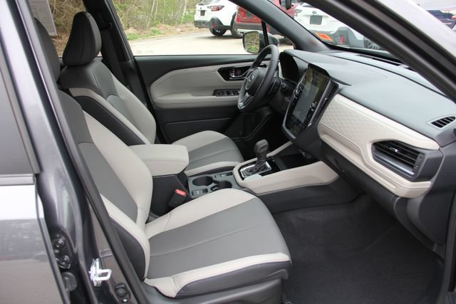 Used 2025 Subaru Forester Limited AWD/4WD image 38