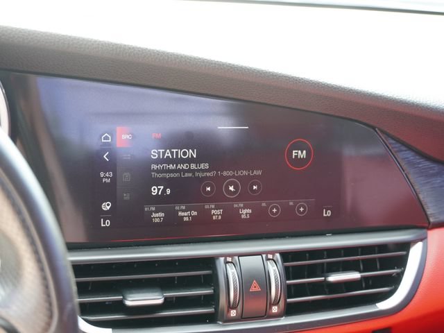 Used 2020 Alfa Romeo Giulia RWD image 21