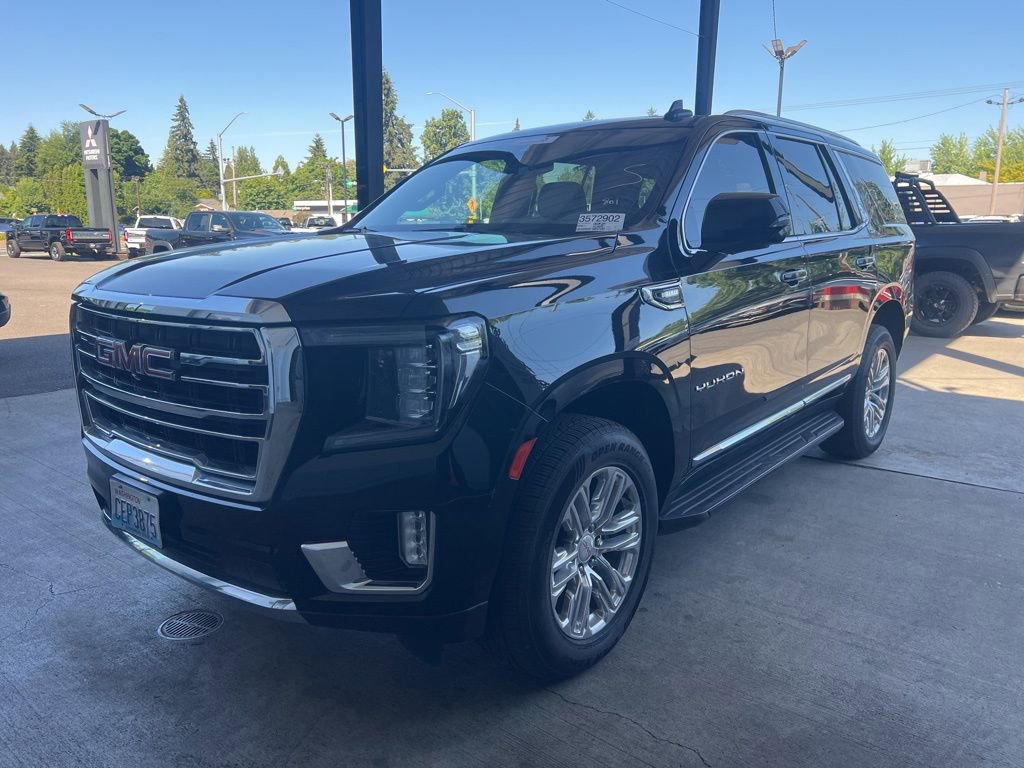 Used 2021 GMC Yukon SLT w/ SLT Luxury Package AWD/4WD image 2