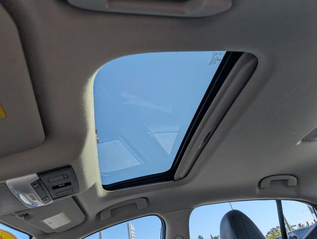 Used 2025 Nissan Sentra SR w/ SR Premium Package image 15