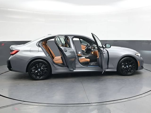 New 2026 BMW 330i Sedan w/ M Sport Package RWD image 34