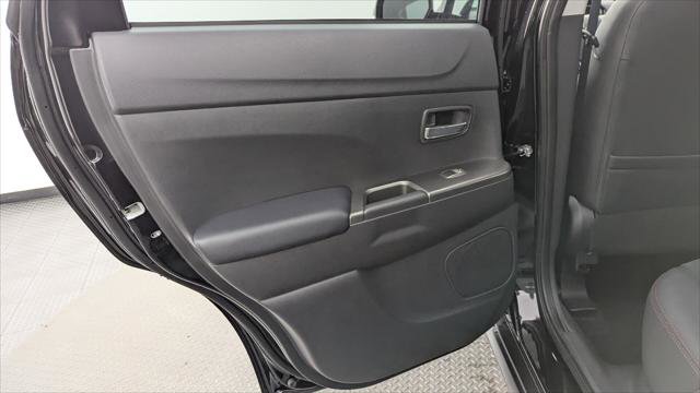 Used 2026 Mitsubishi Outlander Sport SE image 17