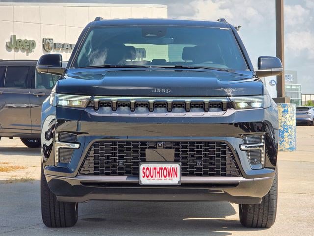 New 2026 Jeep Grand Wagoneer Limited w/ Convenience Group I AWD/4WD image 2