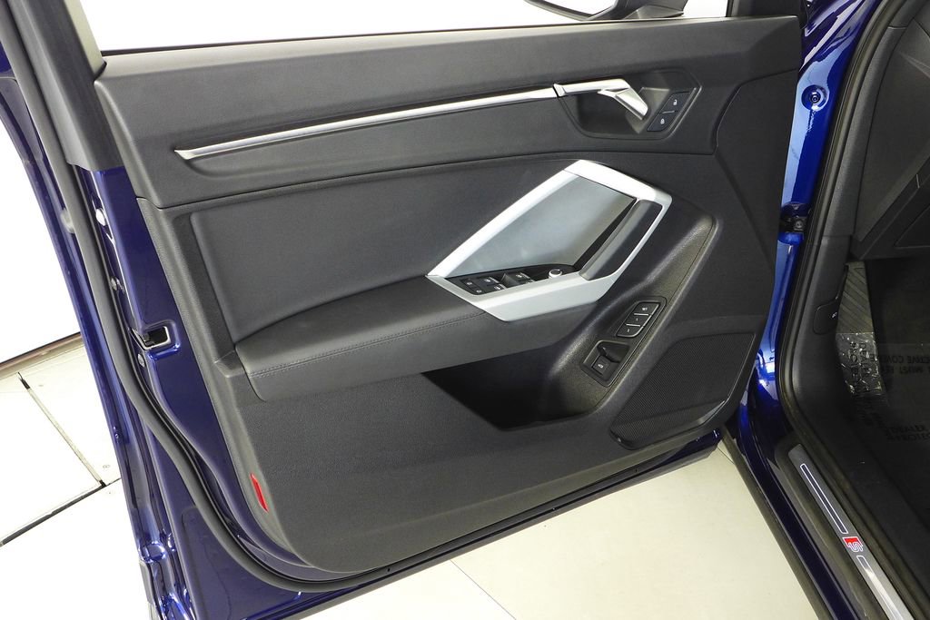 Used 2022 Audi Q3 2.0T Premium w/ Convenience Package image 11