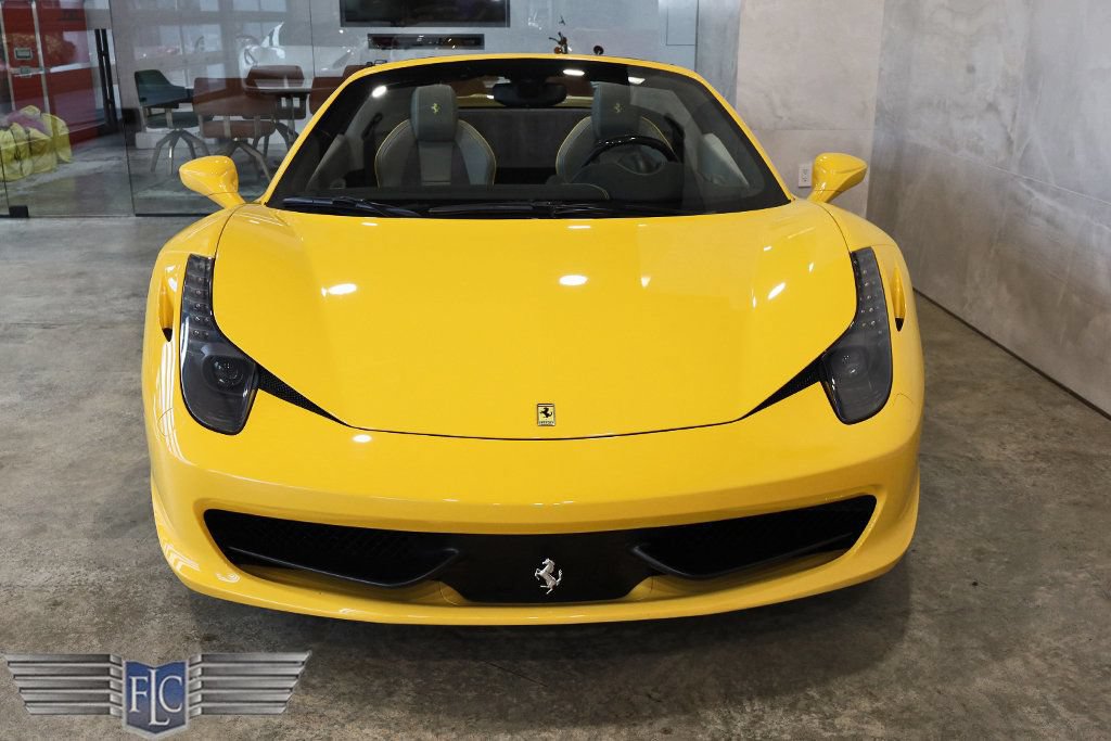 Used 2015 Ferrari 458 Spider RWD image 7