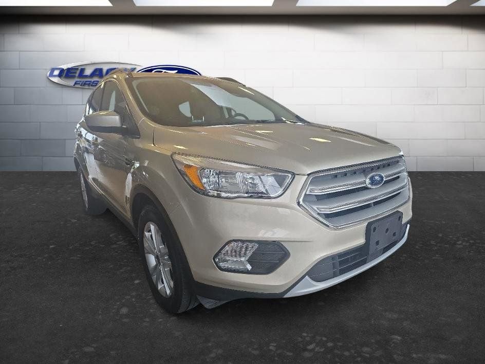 Used 2018 Ford Escape SE w/ Ford Safe & Smart Package AWD/4WD image 10