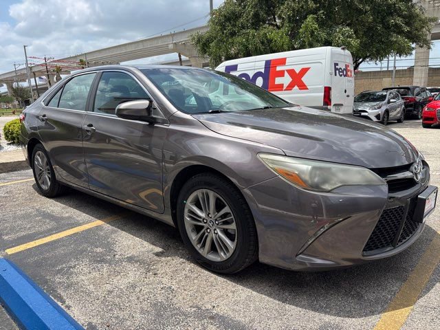 Used 2015 Toyota Camry SE FWD image 6