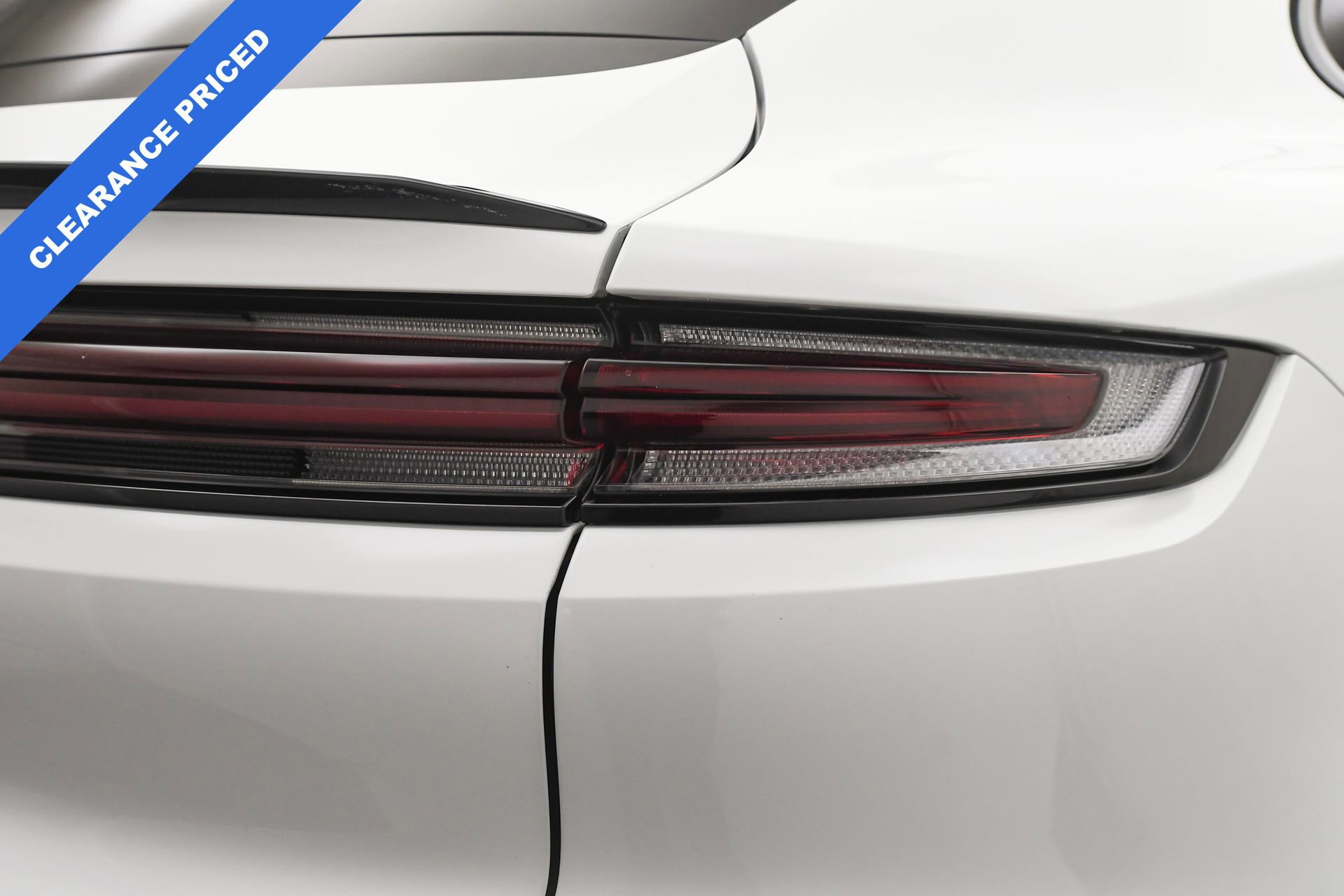 Used 2024 Porsche Cayenne Coupe image 23