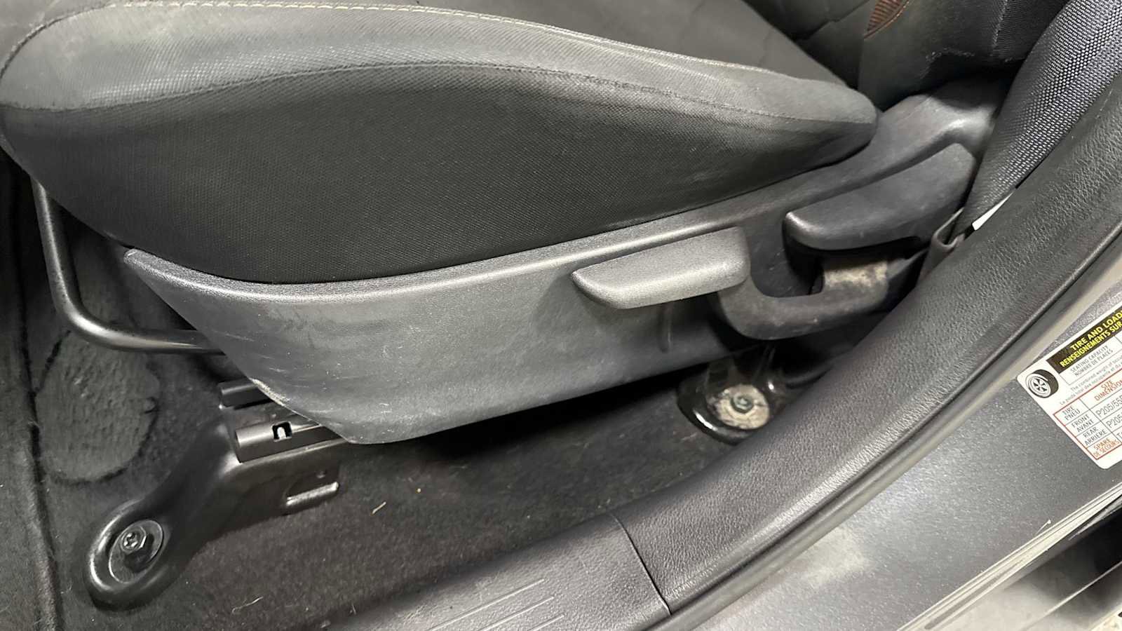 Used 2019 Nissan Kicks SR image 14