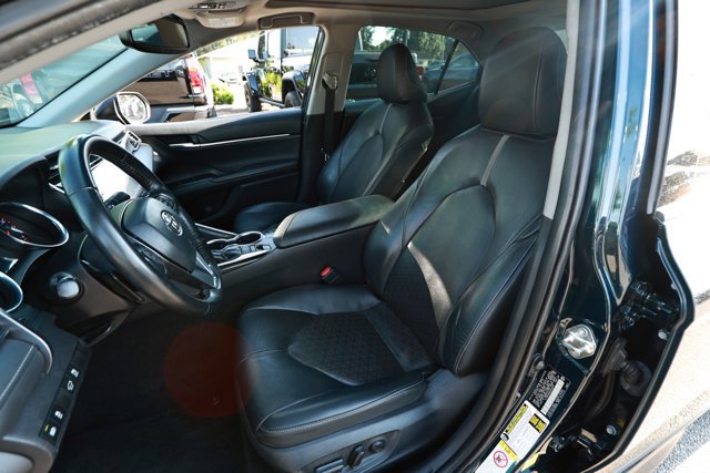 Used 2019 Toyota Camry XSE image 25