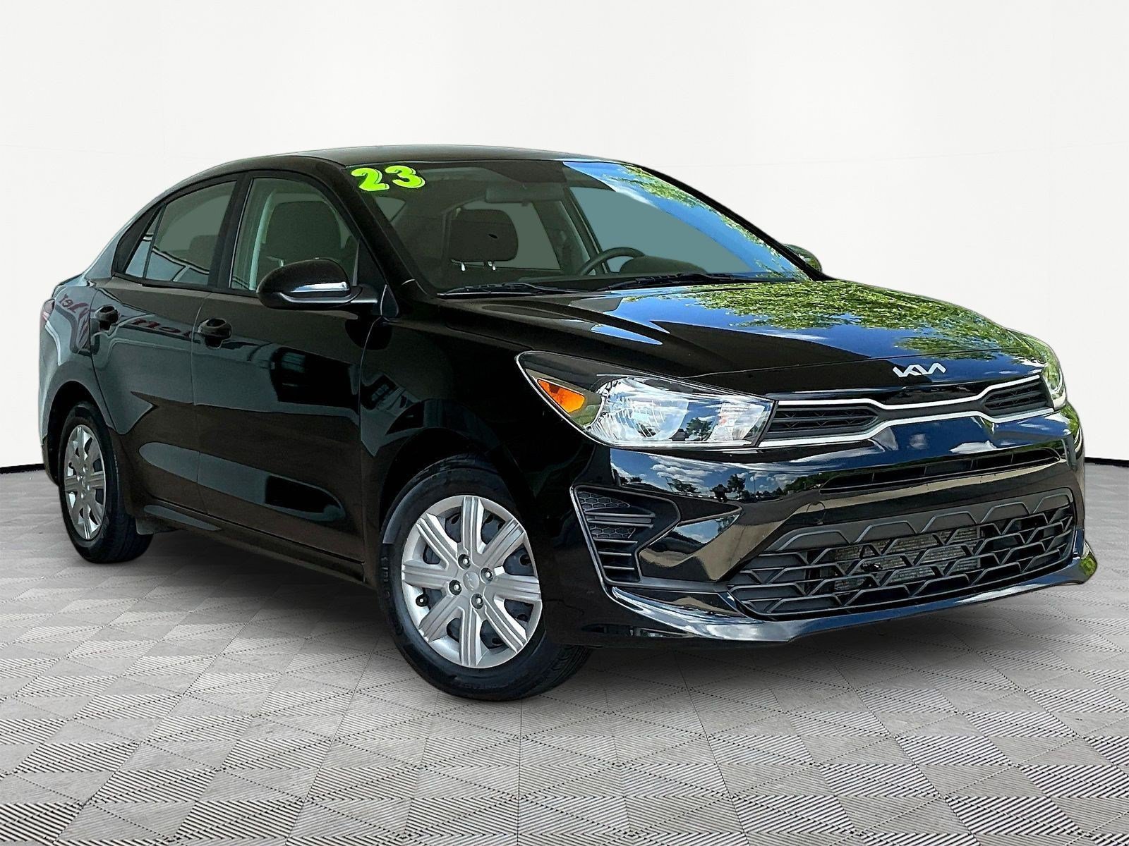 Used 2023 Kia Rio LX FWD image 3