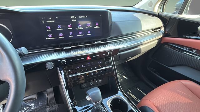 Used 2024 Kia Carnival SX Prestige image 25