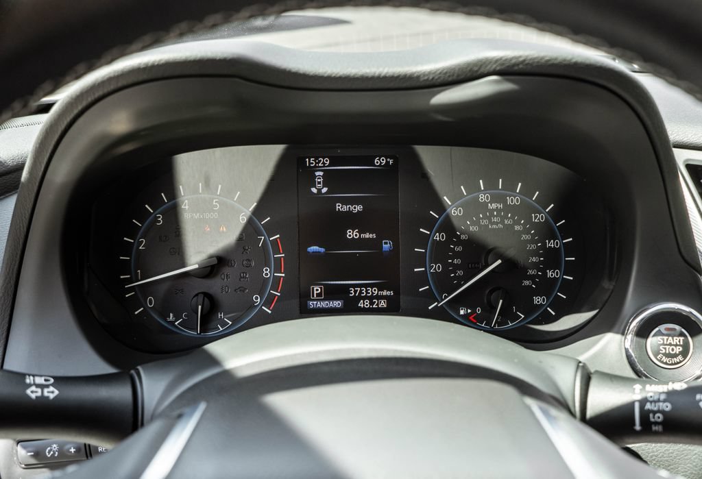 Used 2022 INFINITI Q50 Luxe AWD/4WD image 14