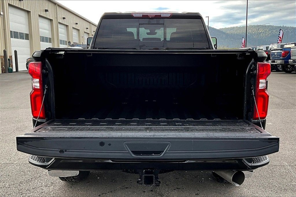 Used 2020 Chevrolet Silverado 3500 High Country w/ Z71 Off-Road Package image 18