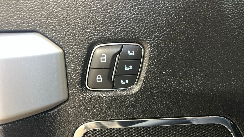 Used 2021 Ford F250 Lariat image 27