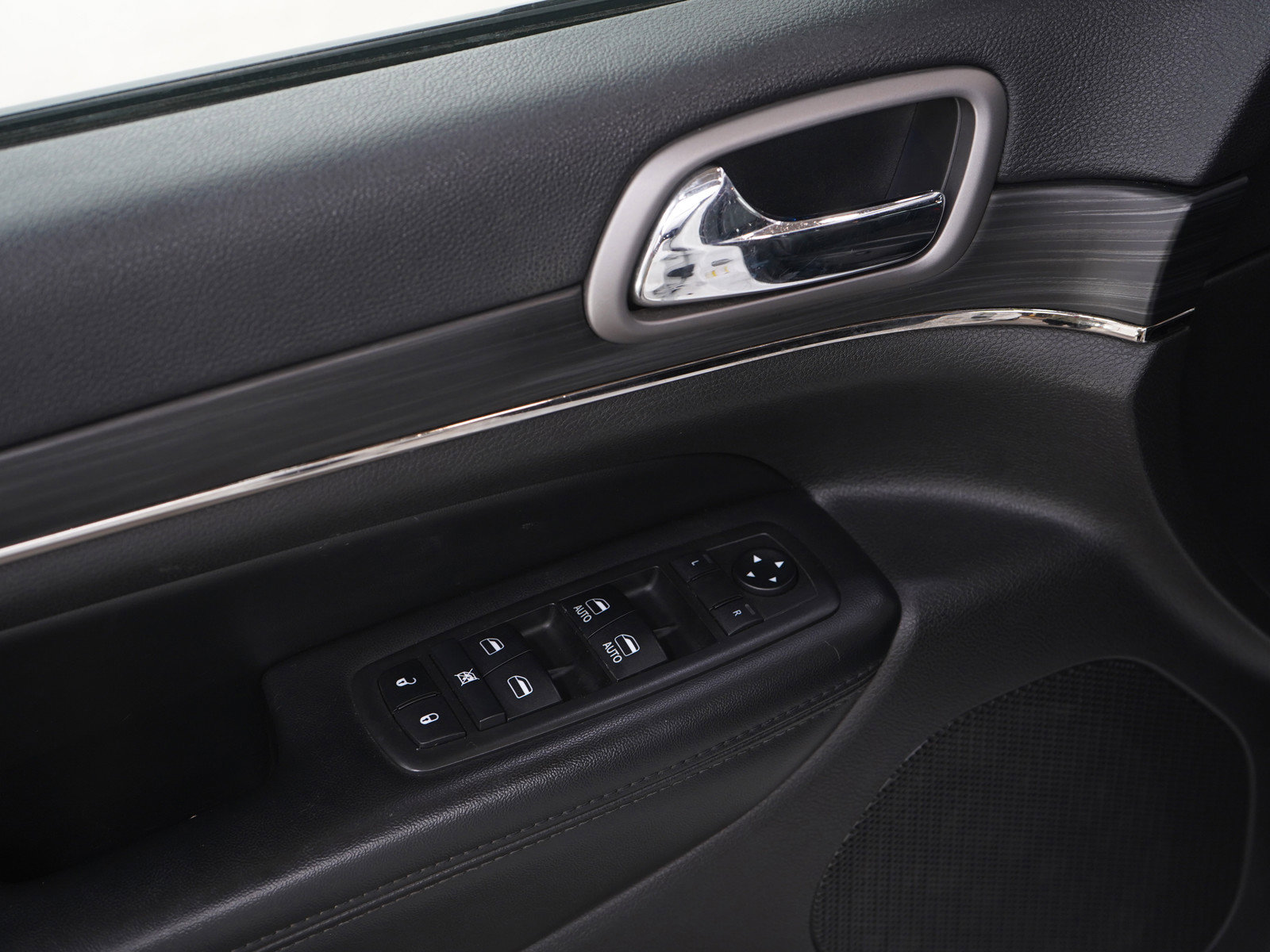 Used 2019 Jeep Grand Cherokee Limited X image 21