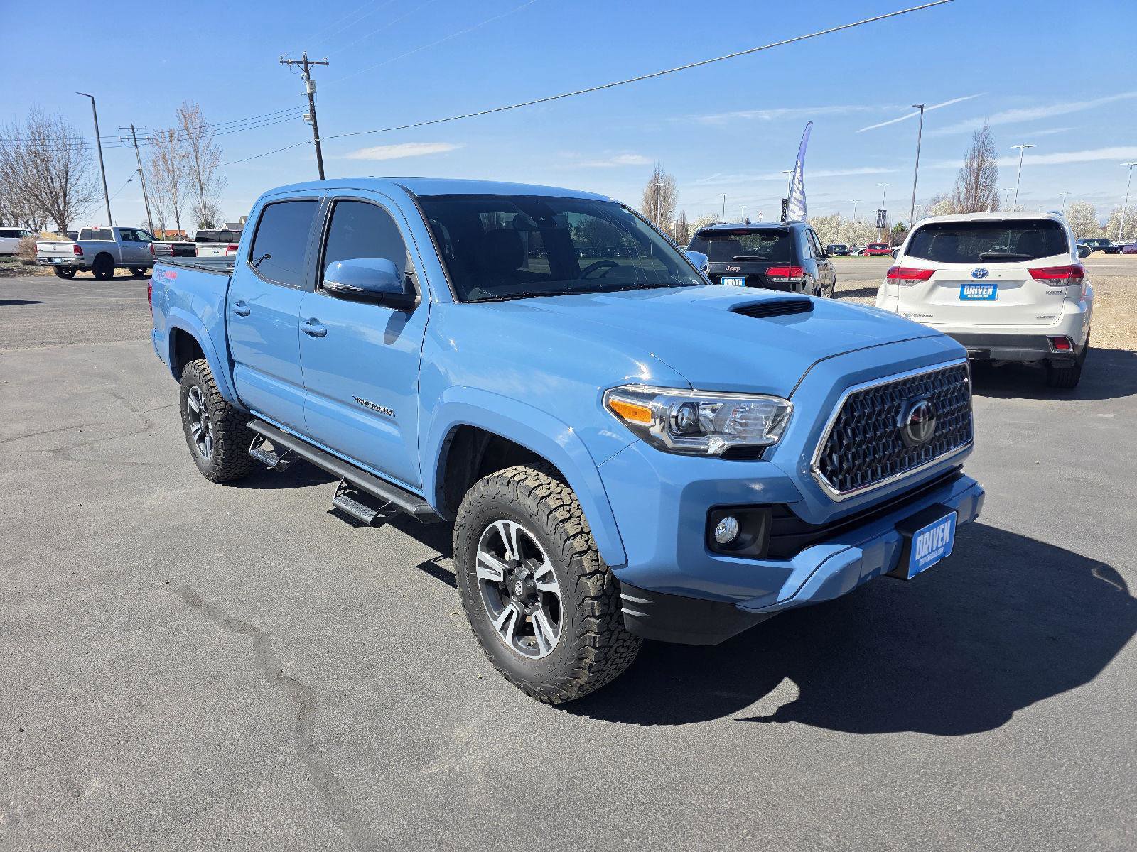 Used 2019 Toyota Tacoma TRD Sport image 3