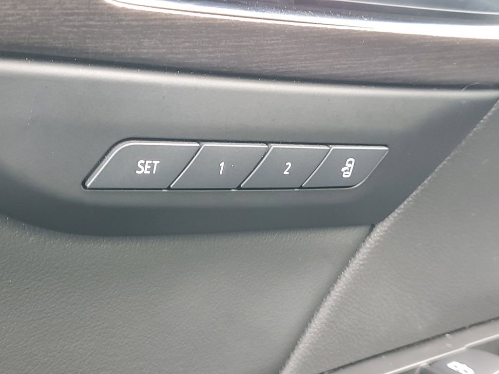 Used 2021 Buick Envision Avenir w/ Technology Package II image 25