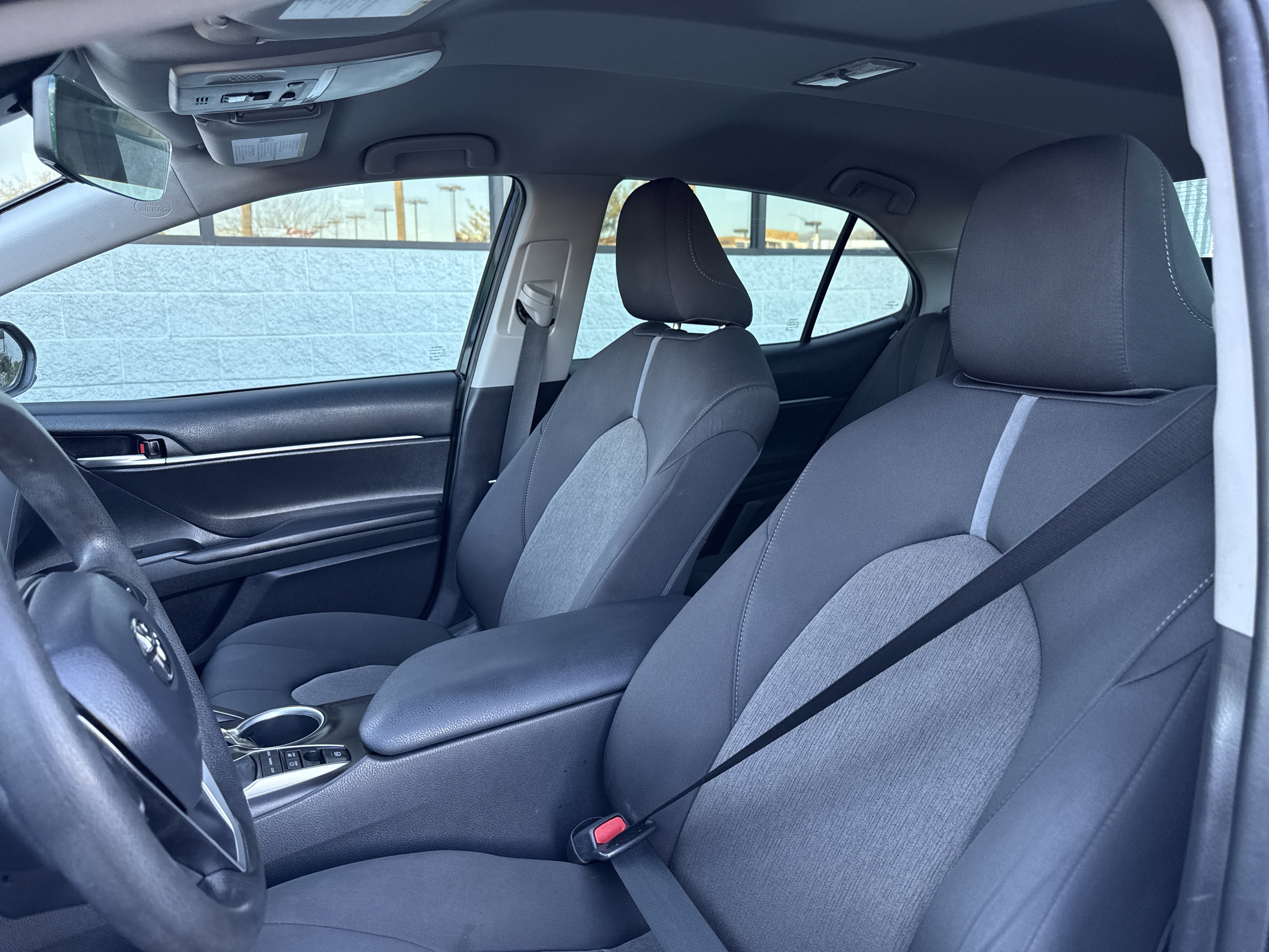 Used 2022 Toyota Camry LE image 10