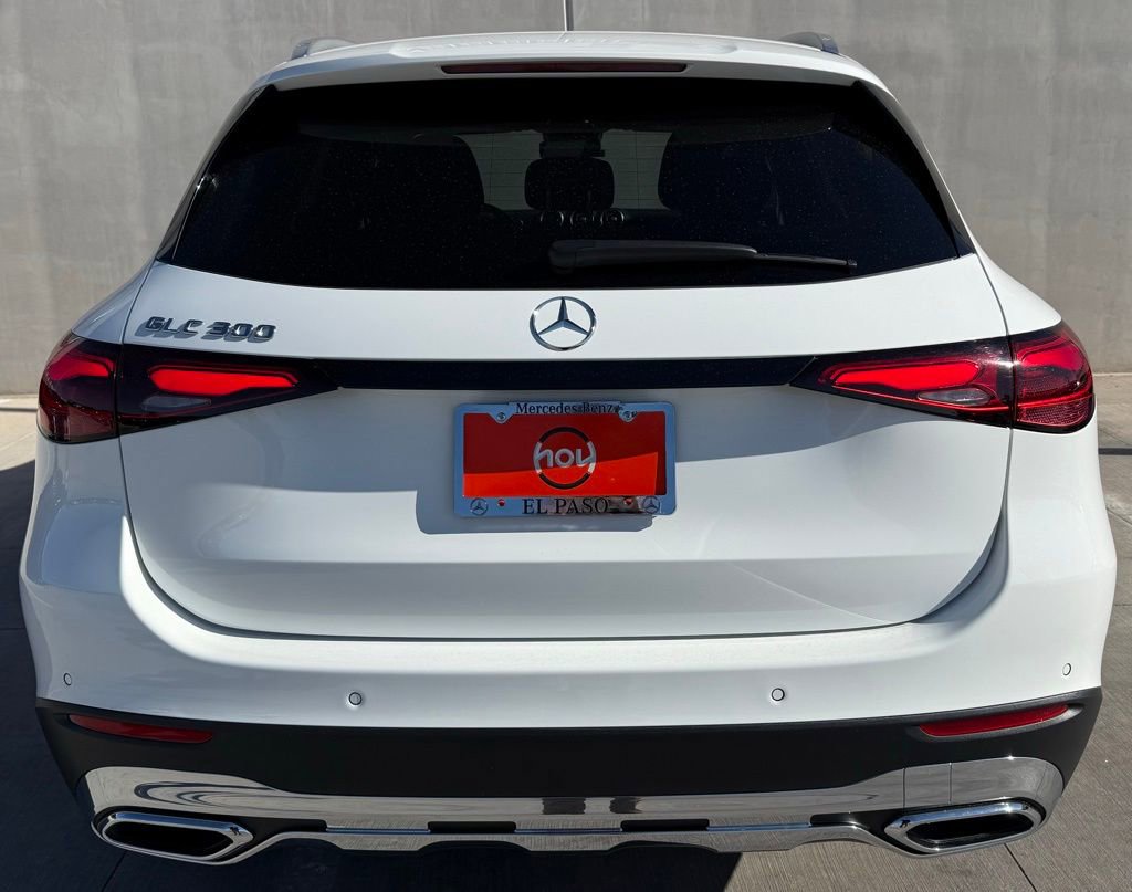 Used 2025 Mercedes-Benz GLC 300 image 4