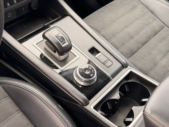 Used 2024 Mitsubishi Outlander AWD image 17
