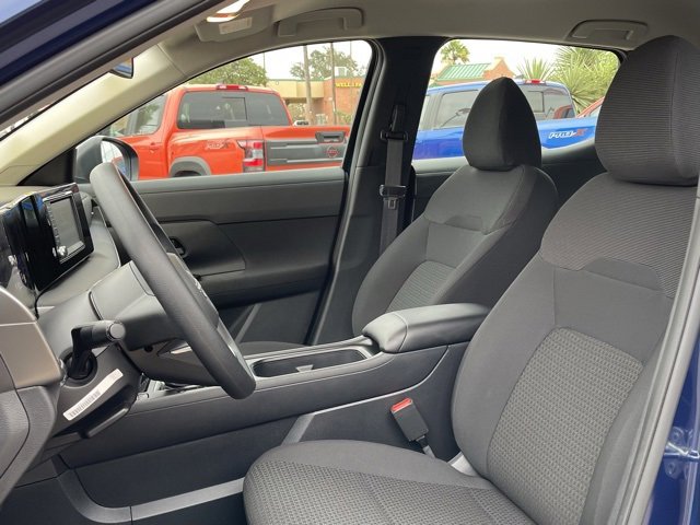 Certified 2025 Nissan Kicks S image 8