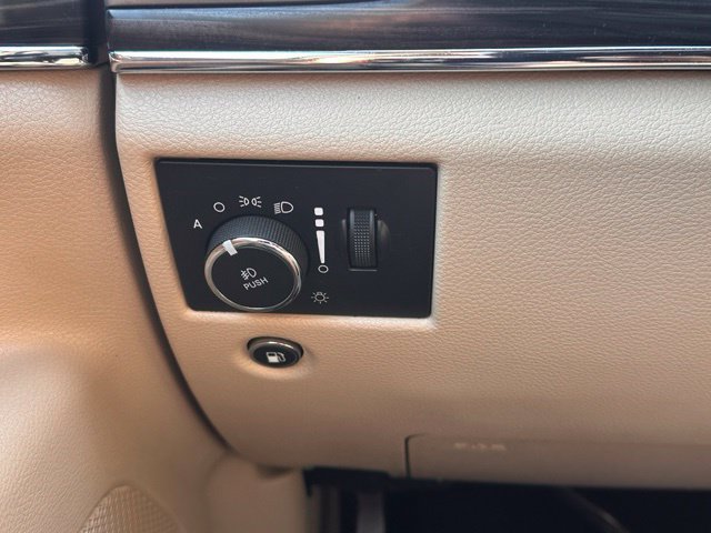 Used 2021 Jeep Grand Cherokee Limited w/ Trailer Tow Group IV AWD/4WD image 19