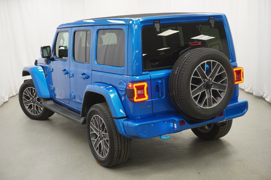 Certified 2023 Jeep Wrangler Unlimited Sahara AWD/4WD image 12
