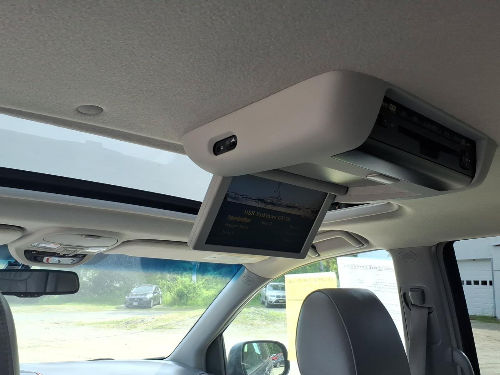 Used 2009 Toyota Sienna XLE Limited FWD image 10