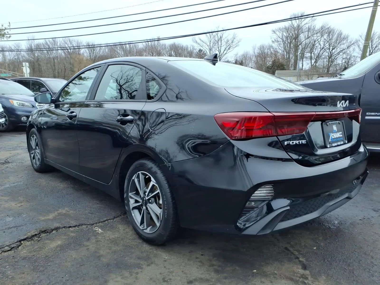 Used 2023 Kia Forte LXS FWD image 5