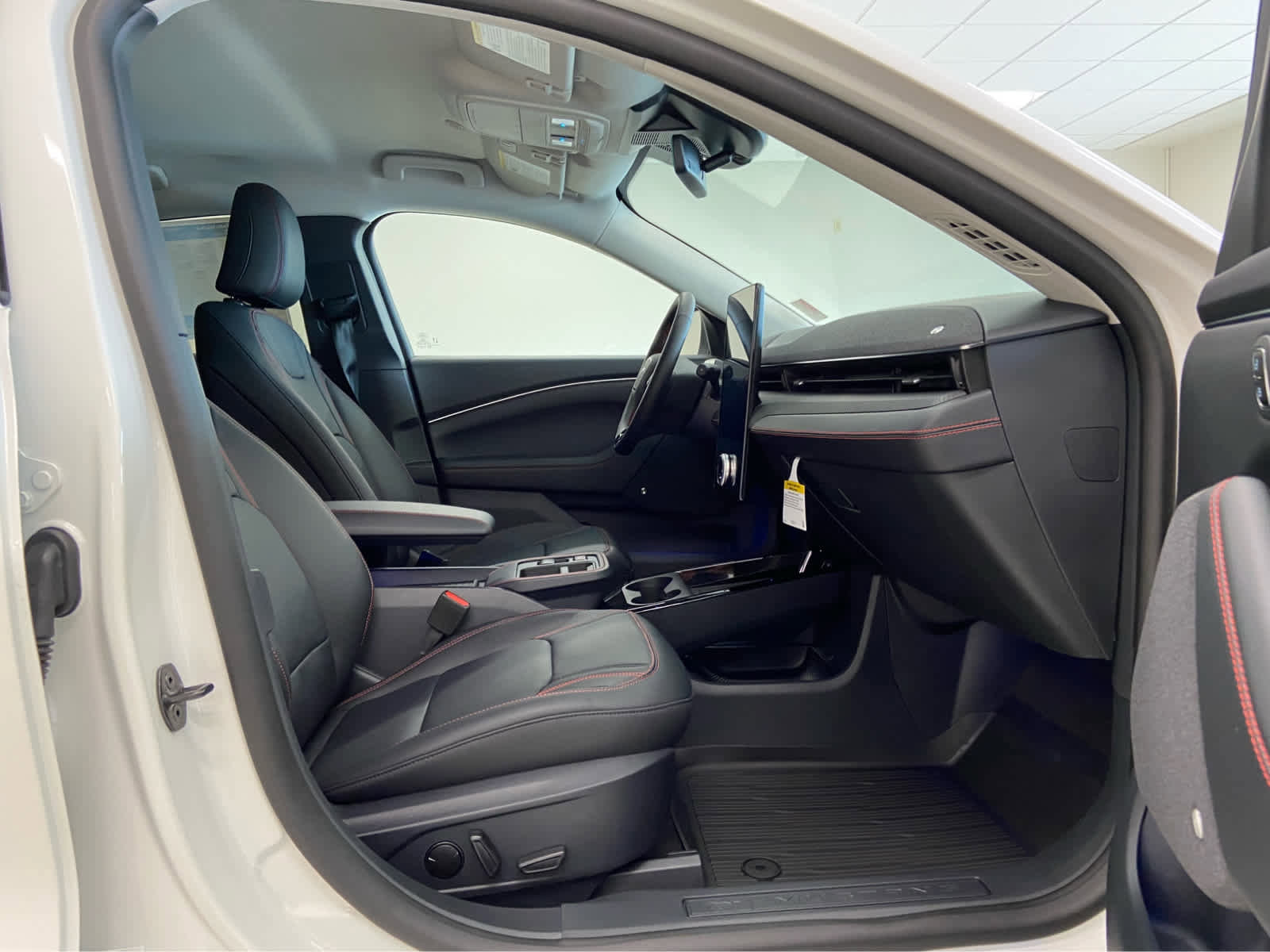 New 2025 Ford Mustang Mach-E Premium w/ Sport Appearance Package image 20