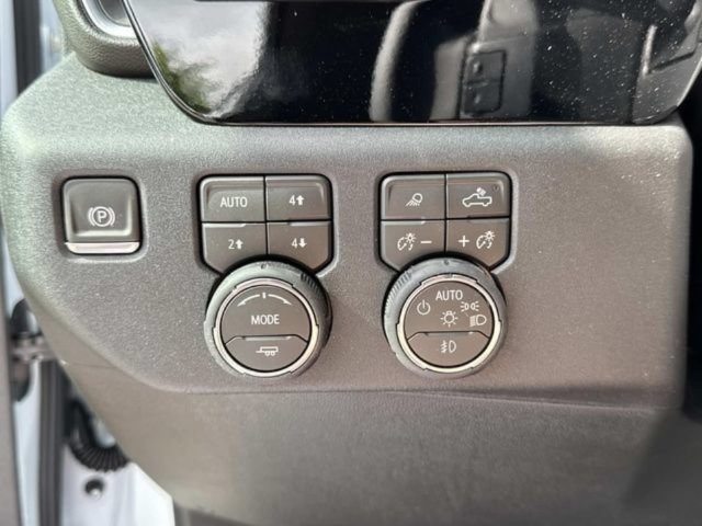New 2026 Chevrolet Silverado 1500 LTZ w/ LTZ Convenience Package II AWD/4WD image 31