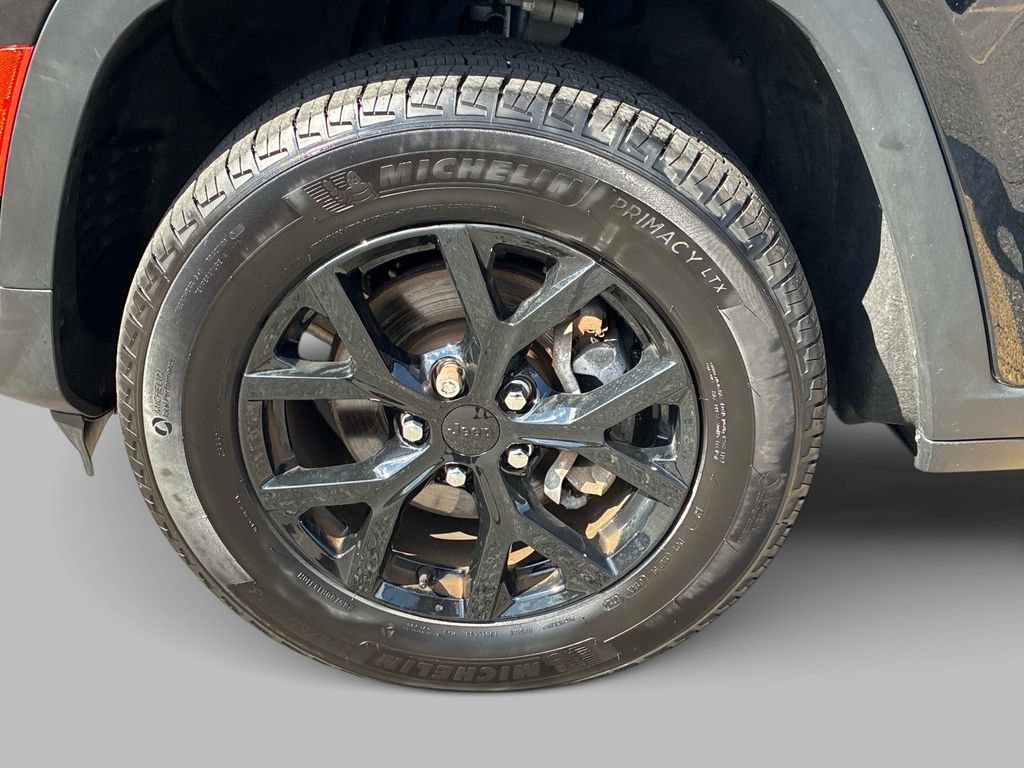 Certified 2024 Jeep Grand Cherokee Altitude AWD/4WD image 18