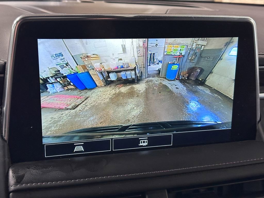 Used 2021 Chevrolet Suburban LT image 15