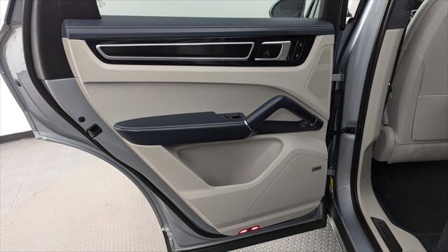 Used 2021 Porsche Cayenne GTS w/ Premium Package Plus image 11