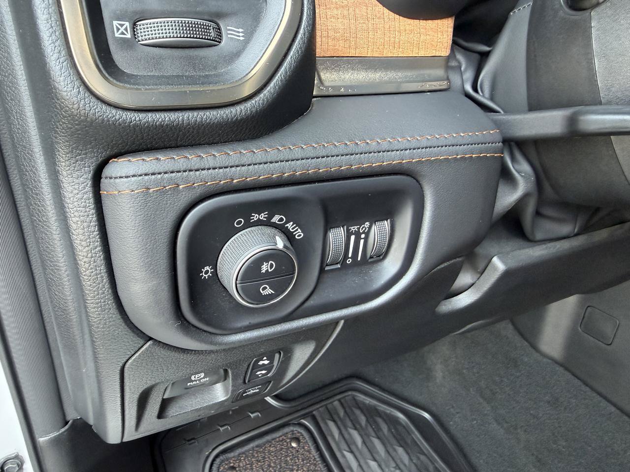 Used 2024 RAM 1500 Longhorn AWD/4WD image 18