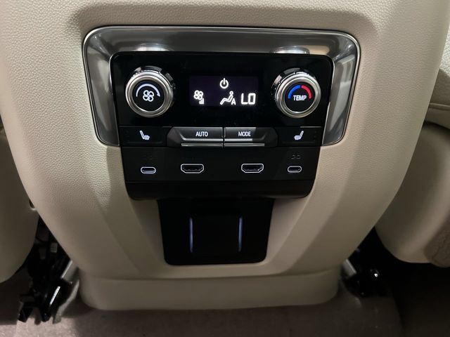 New 2026 GMC Yukon Denali w/ Denali Reserve Package AWD/4WD image 21