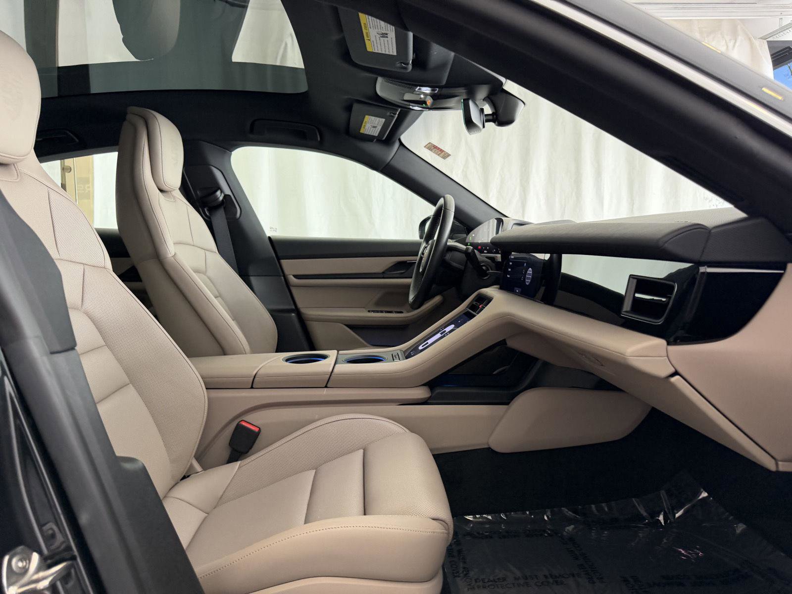 Used 2021 Porsche Taycan 4S image 16