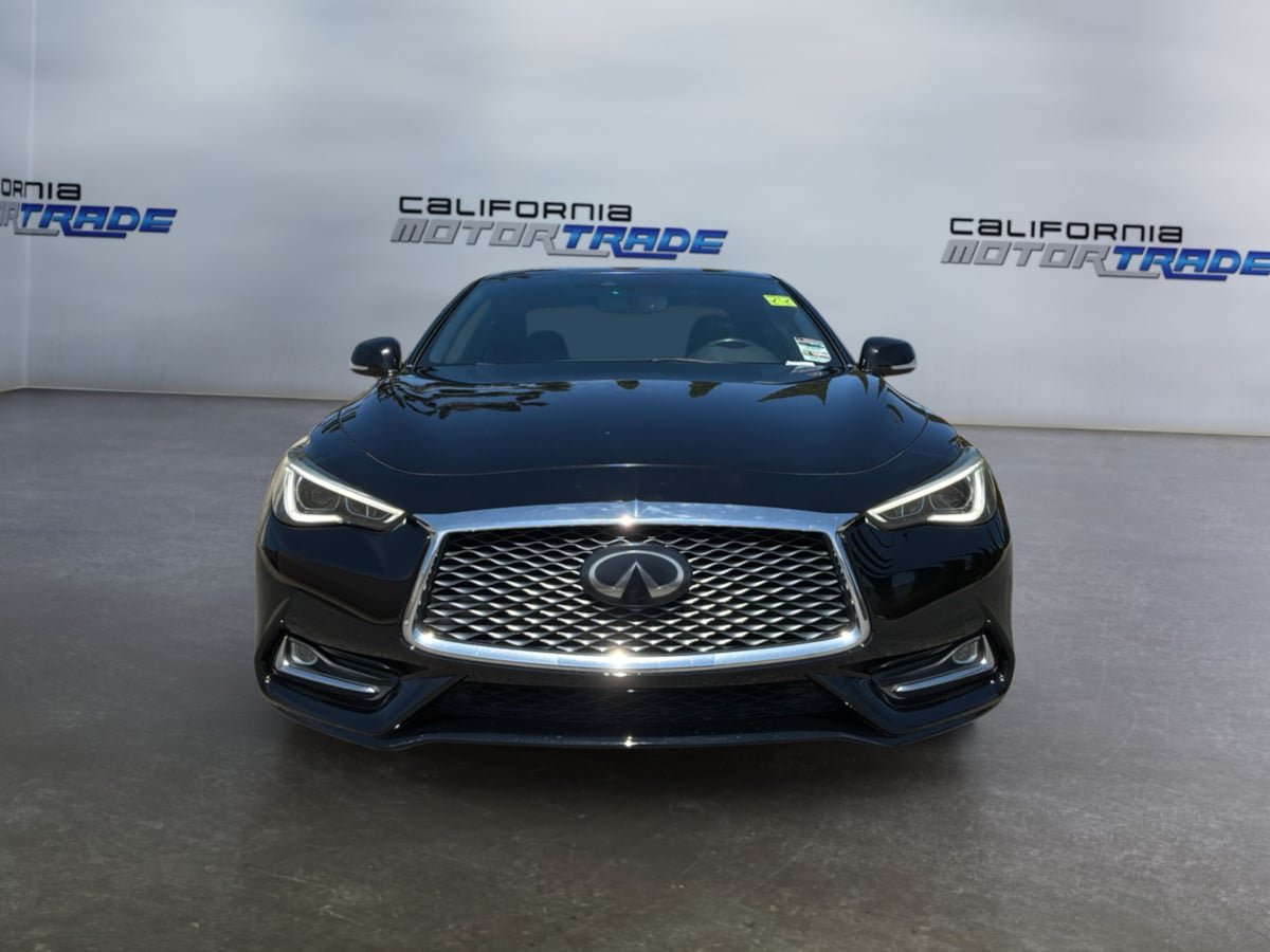 Used 2019 INFINITI Q60 3.0t Luxe RWD image 2