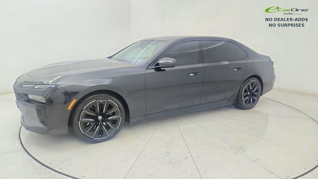 Used 2025 BMW i7 eDrive50 w/ M Sport Package RWD image 3