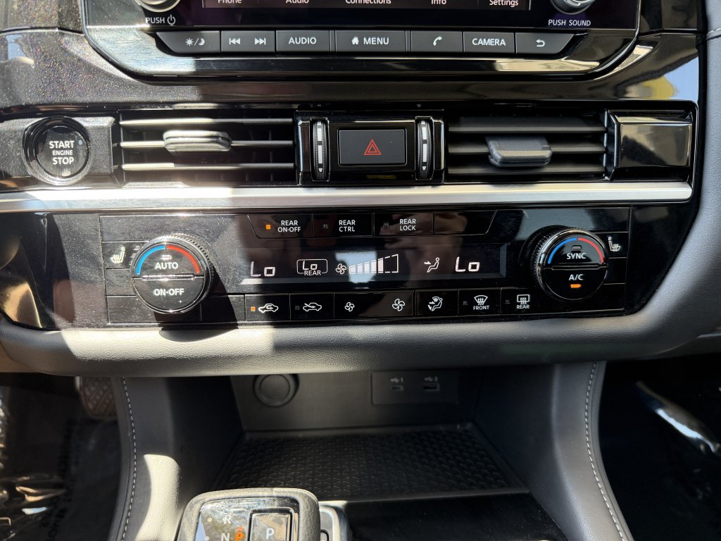 Used 2025 Nissan Pathfinder SV w/ SV Premium Package FWD image 24