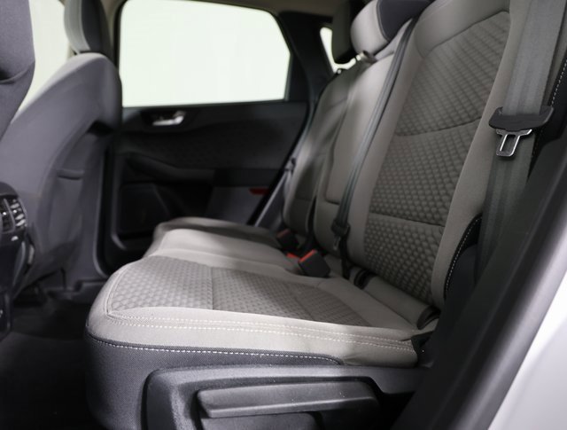 Used 2020 Ford Escape SE image 3