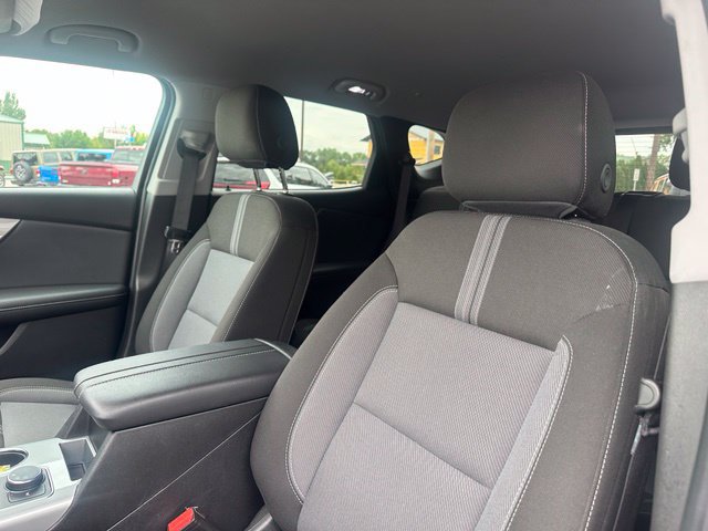 Used 2025 Chevrolet Blazer LT FWD image 21