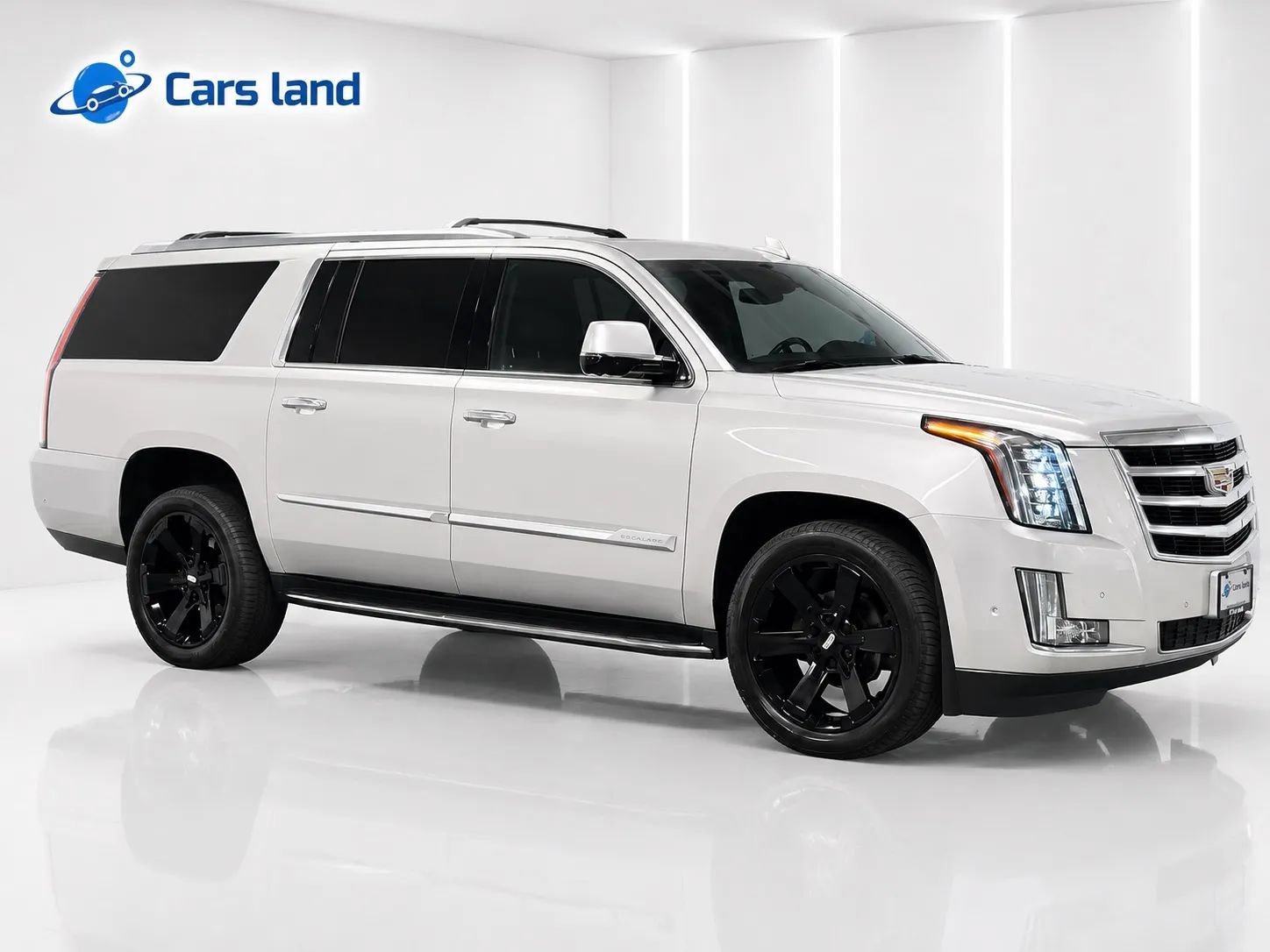 Used 2020 Cadillac Escalade ESV Luxury AWD/4WD image 2