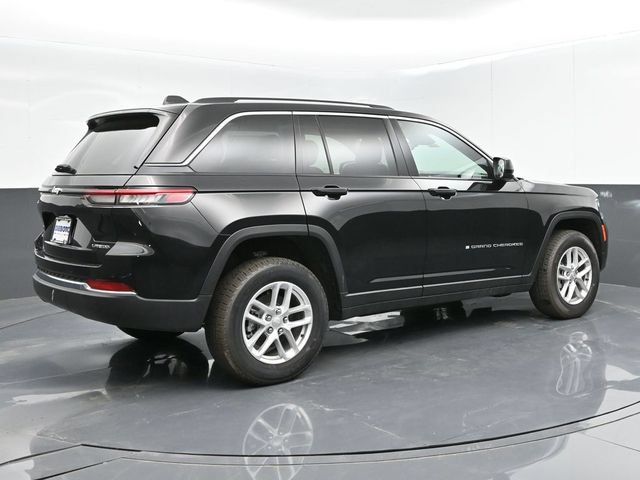 Used 2024 Jeep Grand Cherokee Laredo X AWD/4WD image 8