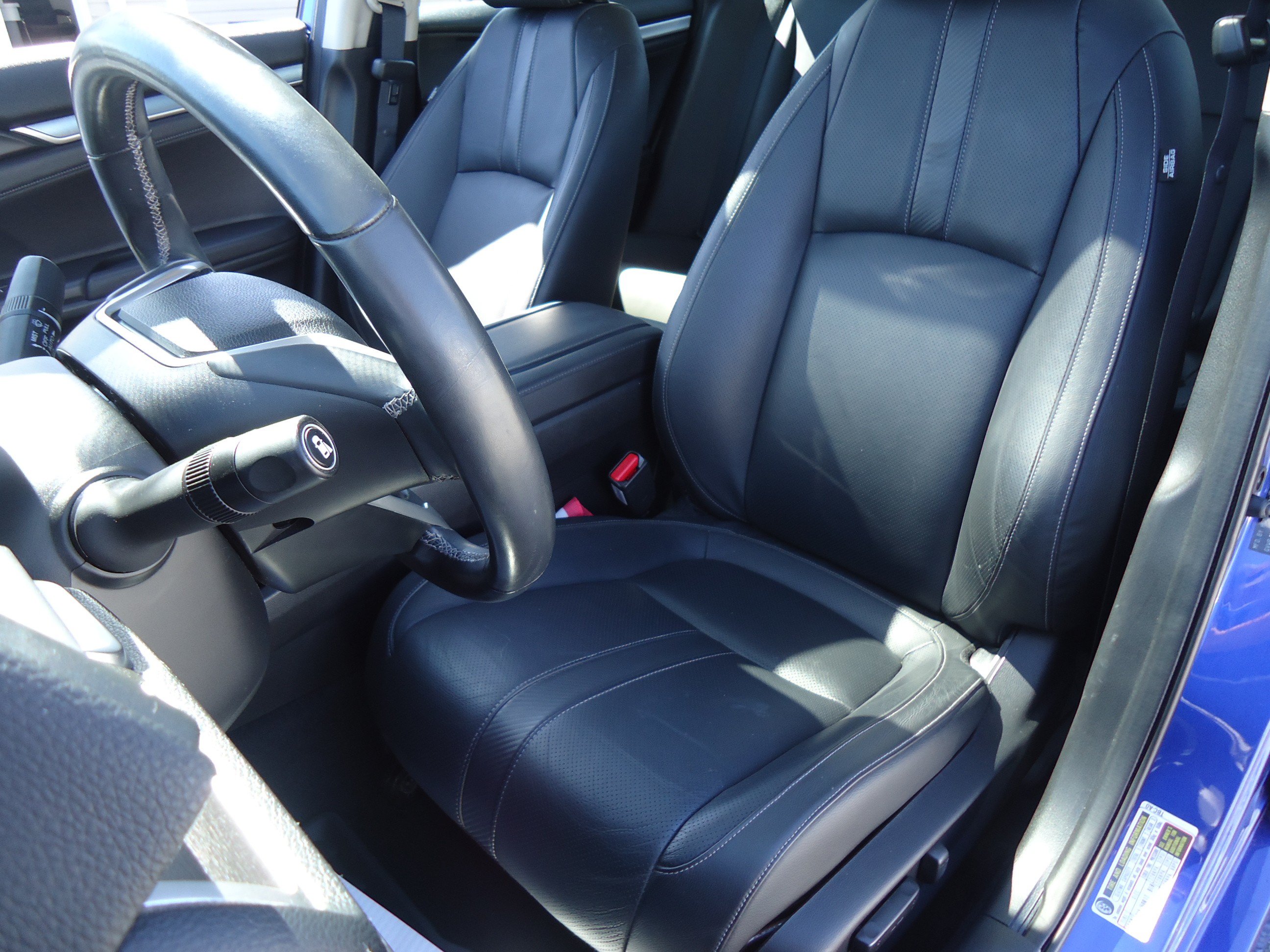Used 2018 Honda Civic Touring image 25