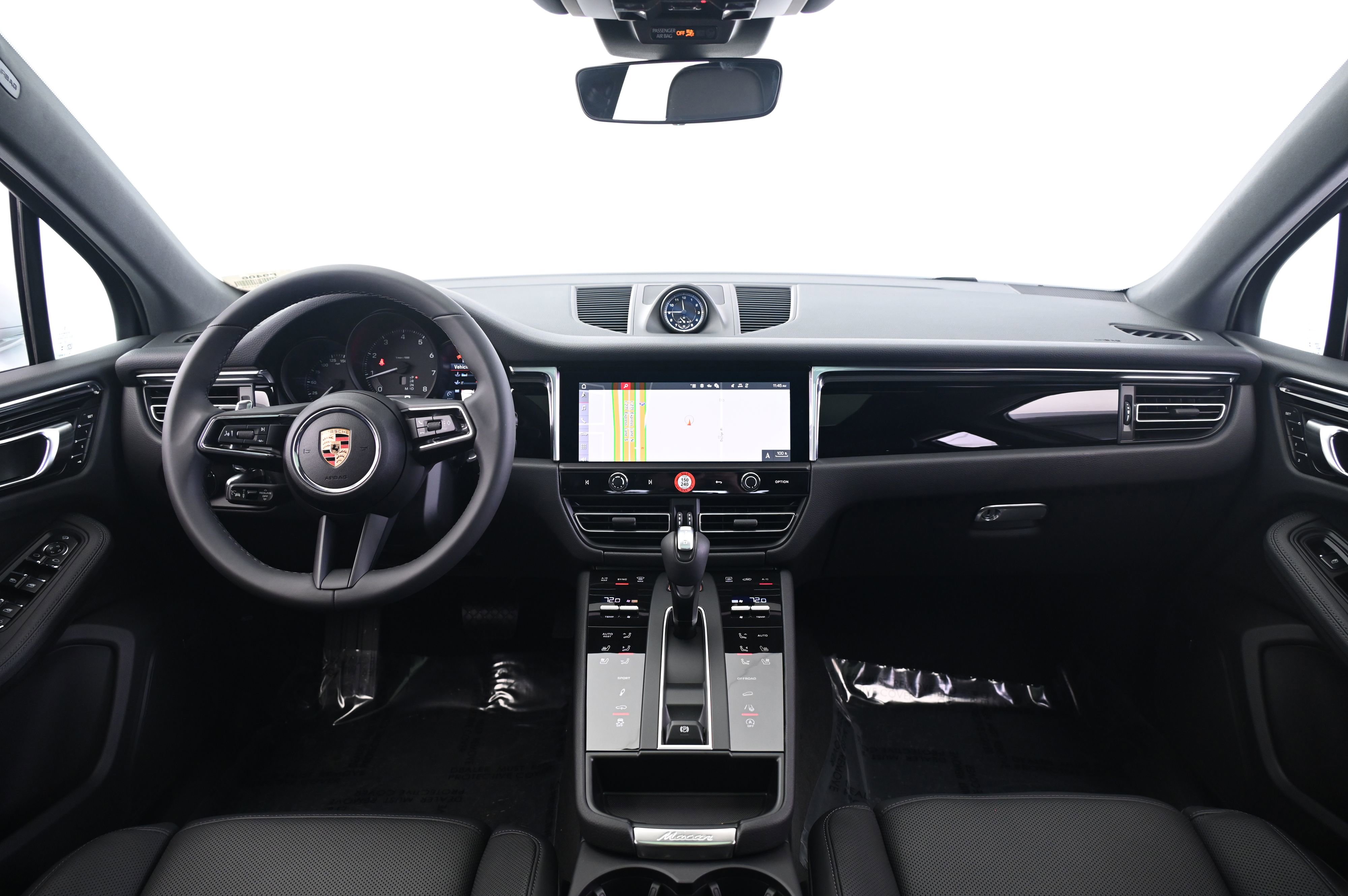 Certified 2025 Porsche Macan image 39
