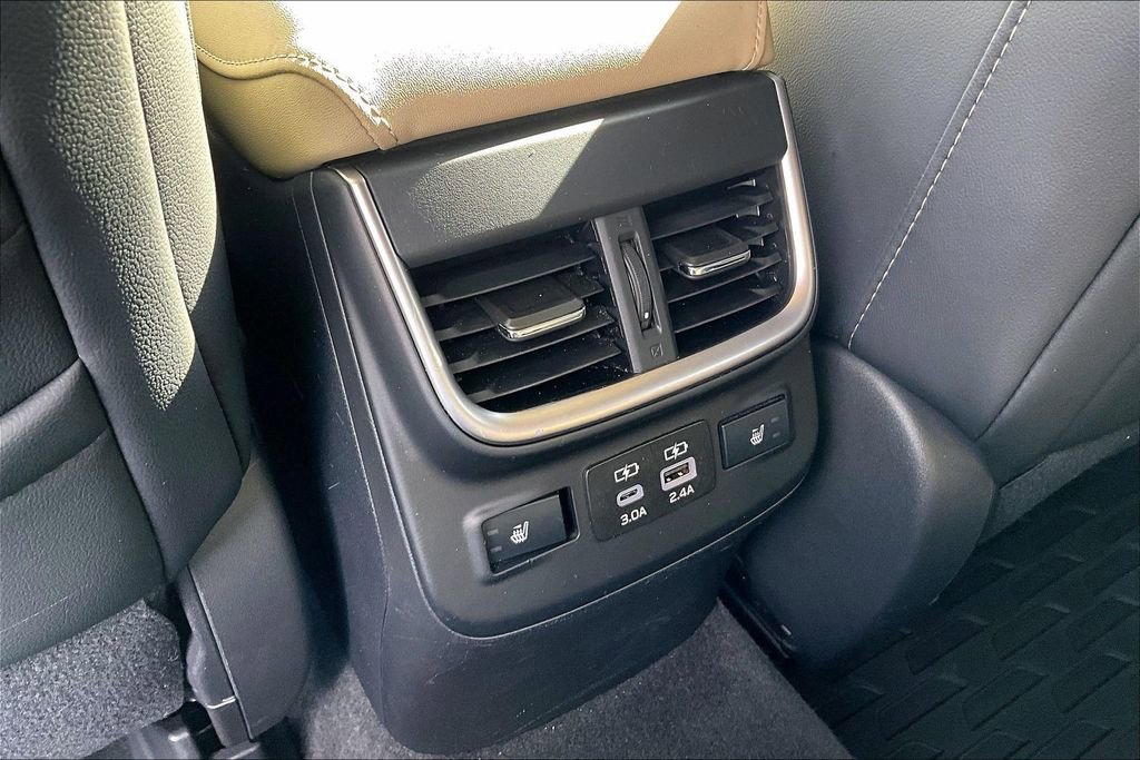 Used 2023 Subaru Outback Limited AWD/4WD image 11