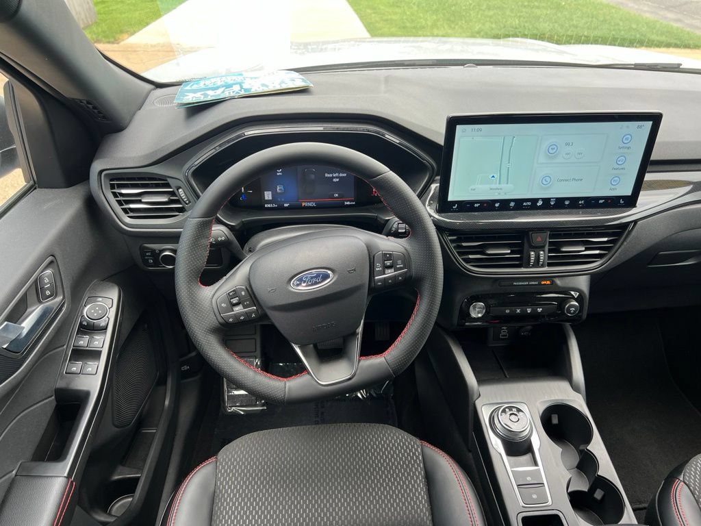 Used 2025 Ford Escape ST-Line w/ Equipment Group 301A FWD image 11
