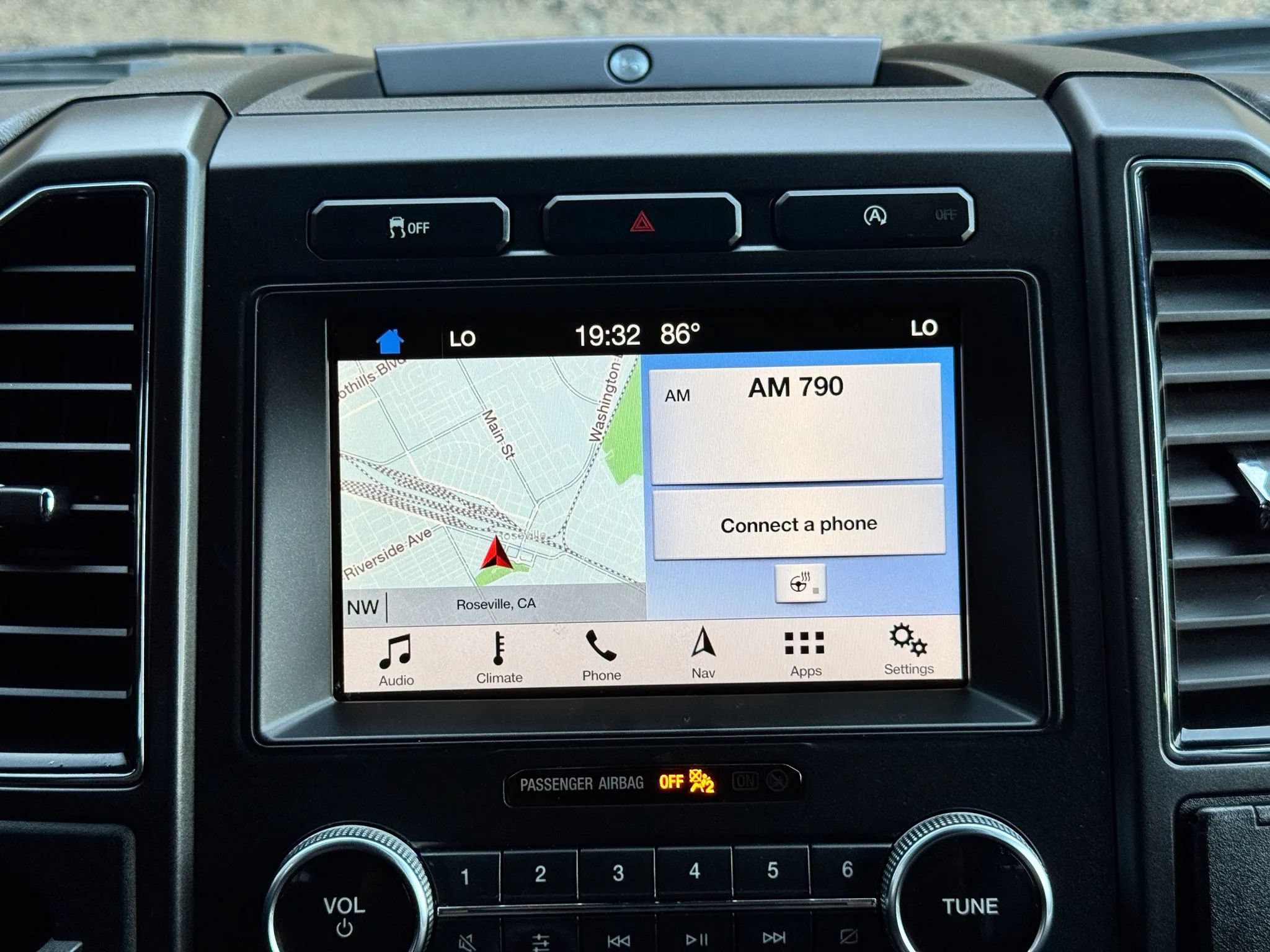 Used 2018 Ford Expedition Limited RWD image 35